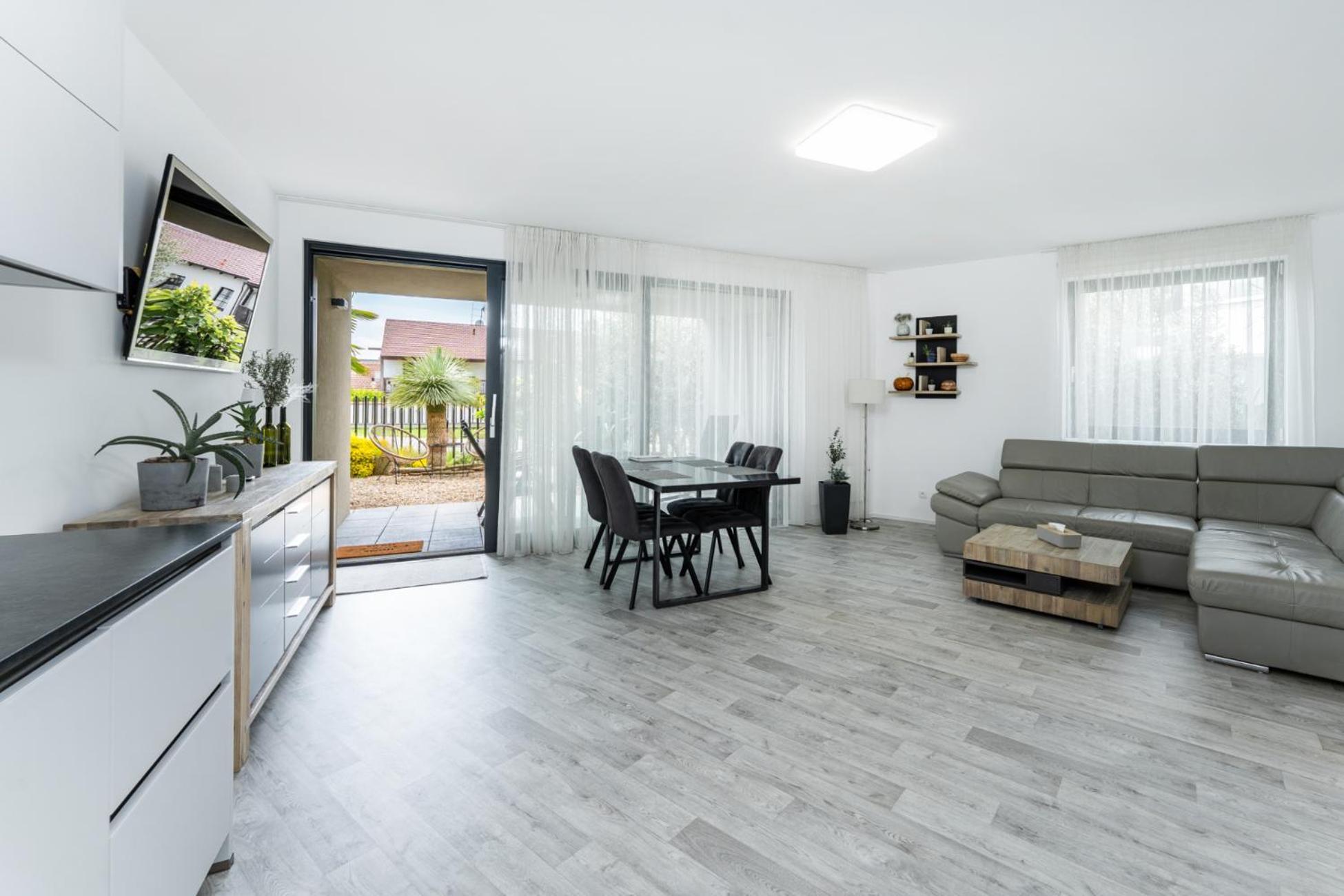 Palm Garden Apartment 2 Микулов Экстерьер фото