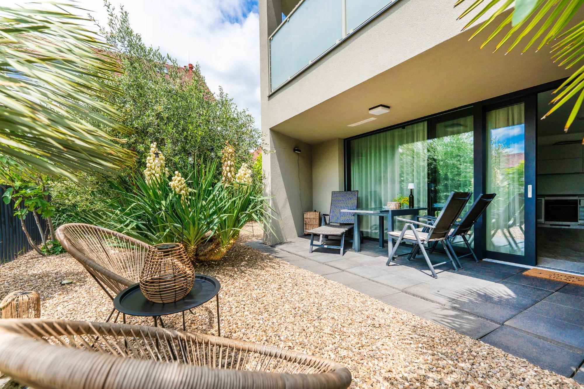 Palm Garden Apartment 2 Микулов Экстерьер фото