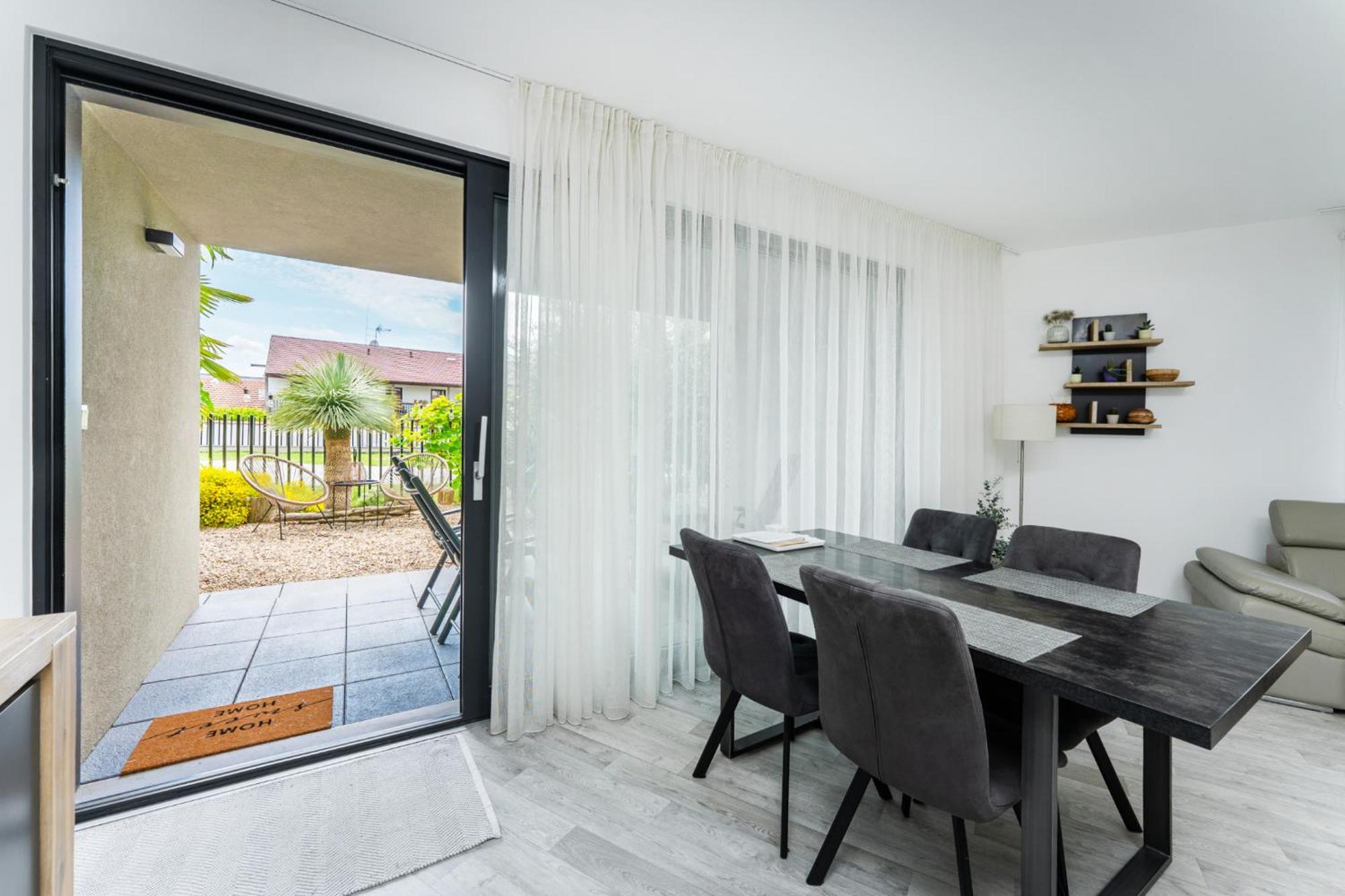 Palm Garden Apartment 2 Микулов Экстерьер фото