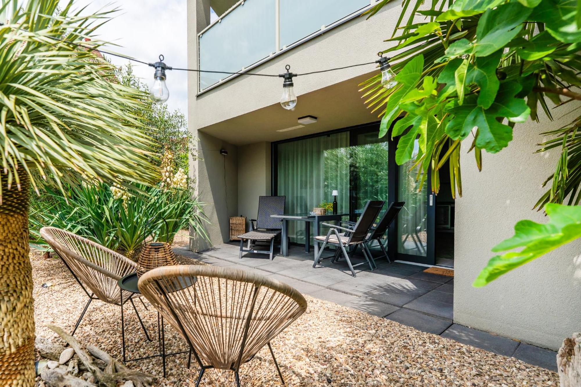 Palm Garden Apartment 2 Микулов Экстерьер фото